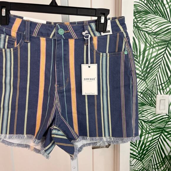 Judy Blue Striped High Waist Jean Shorts Size Large NWT - Picture 4 of 12